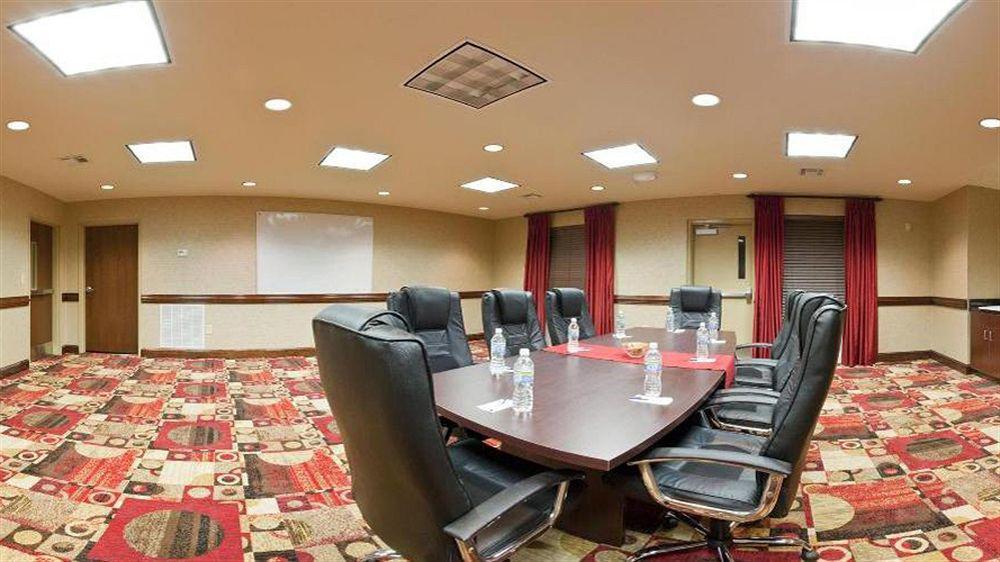 Holiday Inn Express Hotel & Suites Talladega By Ihg Exterior foto